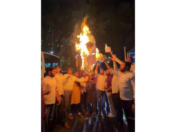 LatestLY - Politics - News Image