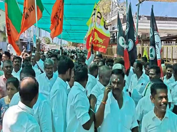 LatestLY - Politics - News Image