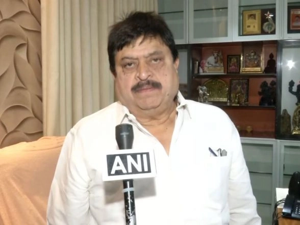 LatestLY - Politics Business - News Image