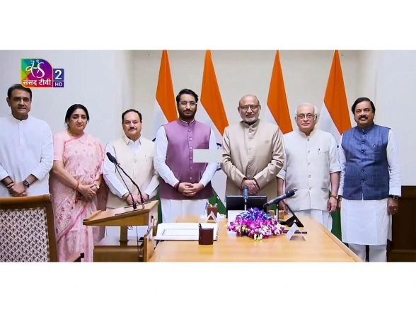 LatestLY - Politics - News Image