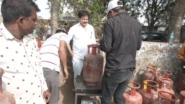 India News | MP: Underweight LPG Cylinders Found Up to 2.5 Kgs During Food Department Raid in Bhopal