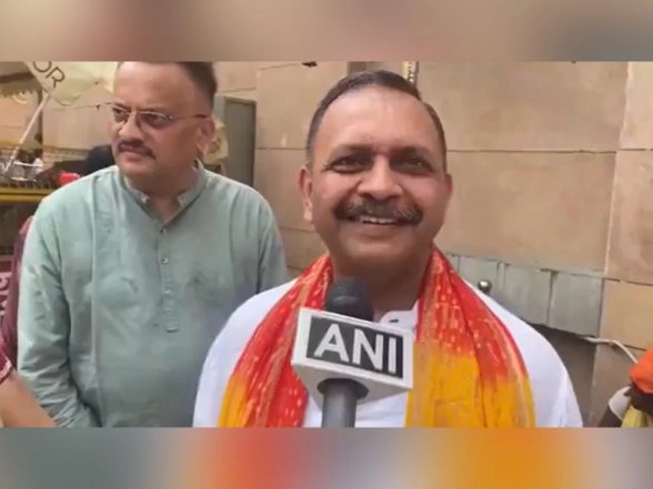 India News | Indian Army Clears Lt Col Prasad Shrikant Purohit for Brigadier Rank After AFT Relief