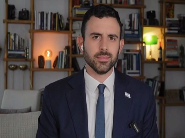 World News | Trapped and Blackmailed: Ex Israeli Spox Warns US-Iran Ceasefire Hinges on Hormuz Blockade