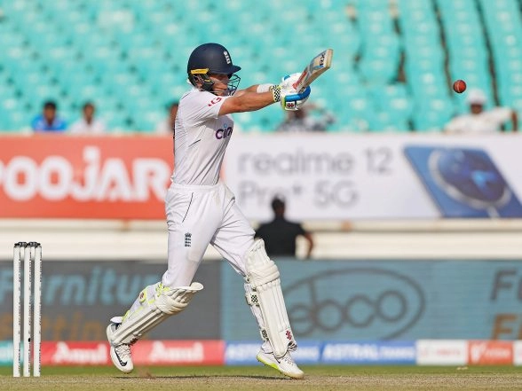 Sports News | County C'ship: Ollie Pope, Jamie Smith Score Centuries for Surrey