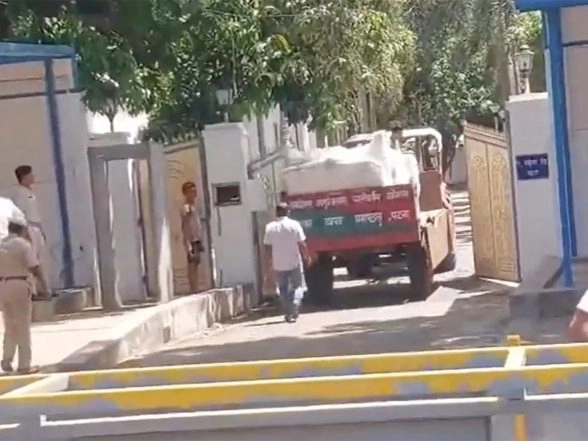 India News | Shifting of Goods Underway at Nitish Kumar's Residence