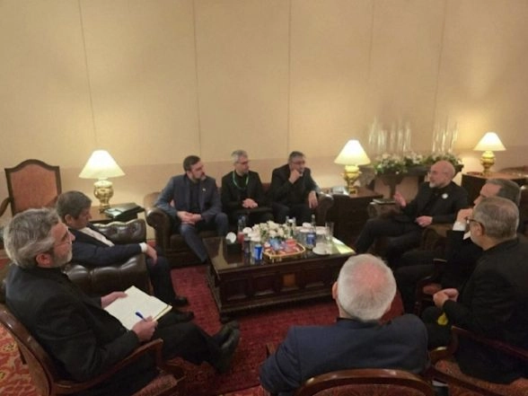 World News | Iran-US Hold Two Rounds of Talks in Islamabad, Third Round Expected 'tonight or Tomorrow'