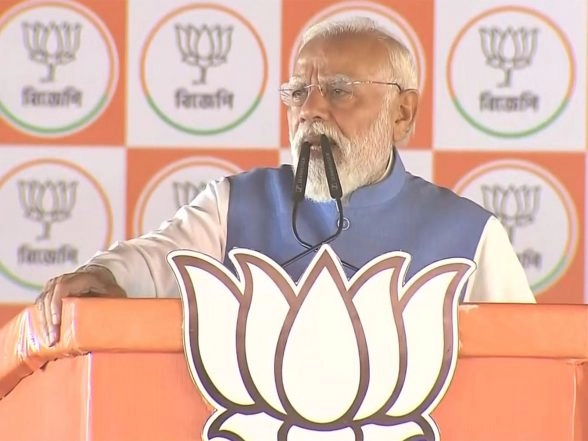 India News | PM Modi Announces Ex-gratia of Rs 2 Lakh for Katihar Road Accident Victims; Expresses Condolences