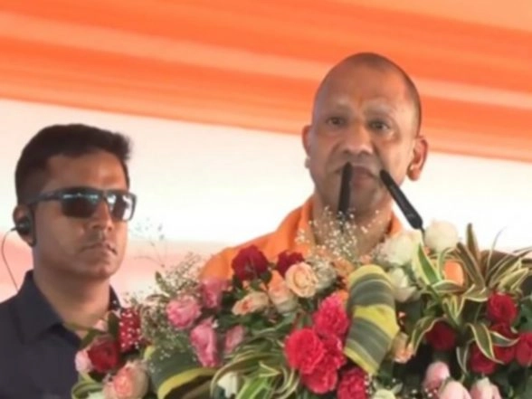 India News | Uttar Pradesh: CM Yogi Fulfils Promise of Transferring Ownership Rights to 331 Families Displaced from Bangladesh
