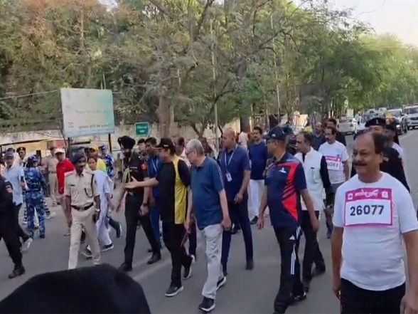 India News | Bihar Governor, DGP Participates in 'Raftaar-e-Sukoon' Marathon for Senior Citizens