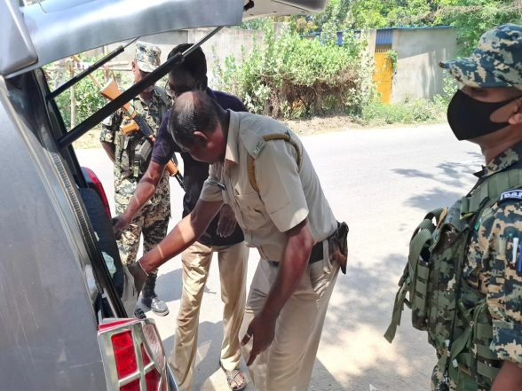 India News | West Bengal: Malda on High Alert Ahead of Phase 1 Polls; 24x7 Naka Checks, Flying Squads Intensify Vigil