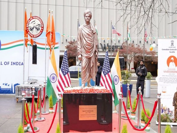 World News | US: Life-sized Statue of Swami Vivekananda Unveiled in Seattle