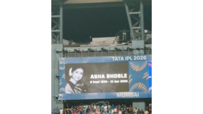 Entertainment News | Asha Bhosle's Demise: RCB, MI Players Sport Black Armbands as Mark of Tribute to 'Dum Maaro Dum' Singer