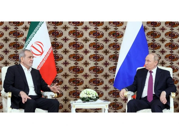 World News | Pezeshkian, Putin Discuss Regional Stability After US-Iran Peace Talks Fail in Islamabad