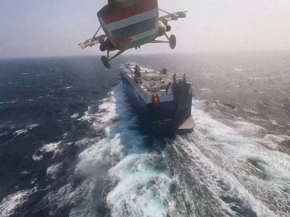 World News | Armed Group Attempts to Board Vessel in Red Sea; Crew Uses Flare to Thwart Attack: UKMTO