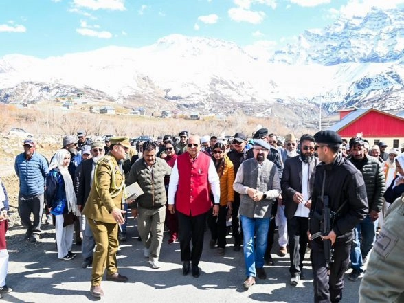 India News | Ladakh LG Saxena Visits Eastern Portal of Zoji-La Tunnel to Review Ongoing Work