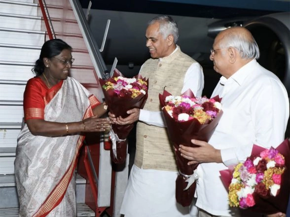 India News | President Droupadi Murmu Receives Warm Welcome at Ahmedabad Airport by Governor, CM and Dy CM