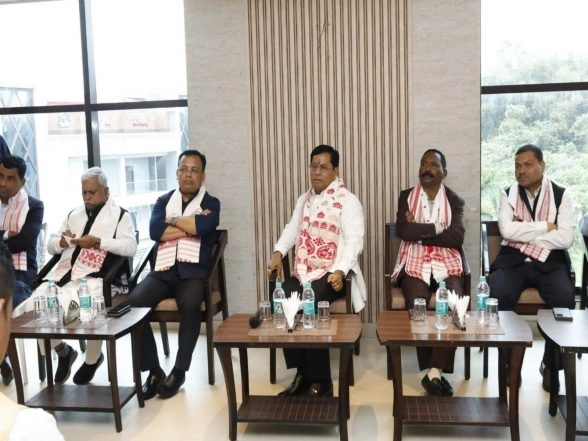 India News | Union Minister Sarbananda Sonowal Reviews Organisational Strength, Strategy with BJP Mandal Presidents in Tinsukia