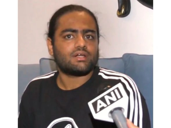 India News | Delhi: Army Officer's Son Alleges Assault, Police Inaction After Confrontation over Public Drinking