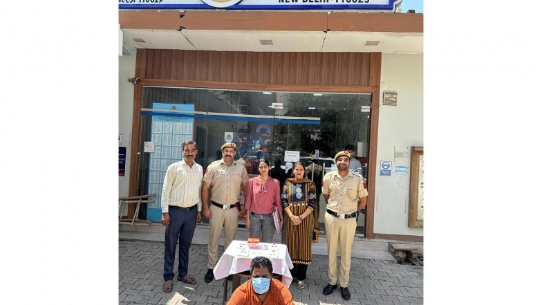 India News | Delhi Police Arrest Man for Duping over 500 Women of Rs 2 Crore Via Dating, Matrimonial Apps