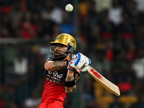 Sports News | Virat Kohli: RCB's Run-machine Continues Dominant Chasing Spree Against LSG; a Look at His Stunning Numbers During Chases
