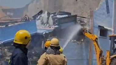 India News | Tamil Nadu: Fire Breaks out Vijayalakshmi Warehouse in Thoothukudi