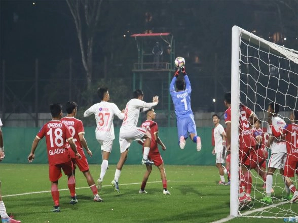 Sports News | IFL: Shillong Lajong Hit Aizawl FC for Six in Dominant Display