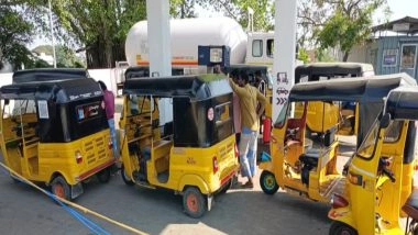 India News | Tamil Nadu: LPG Shortage Hits Auto Drivers in Kanchipuram; Long Queues Disrupt Livelihood