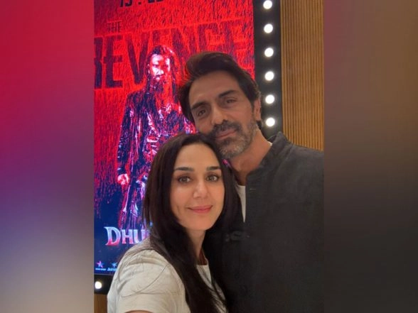 Entertainment News | Arjun Rampal Joins Preity Zinta in Stands for Punjab Vs Lucknow IPL Clash