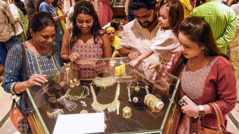 Business News | Akshaya Tritiya Witnessed Buoyant Sales Across Gems & Jewellery Despite High Gold Prices