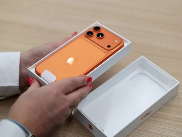 Tech News | Apple May Add 'undo' and 'redo' to IPhone Home Screen in IOS 27