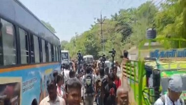 India News | Virudhunagar Fireworks Factory Blast: Kin of Deceased Block Roads, Refuse to Take Bodies; Seek Rs 20 Lakh Compensation