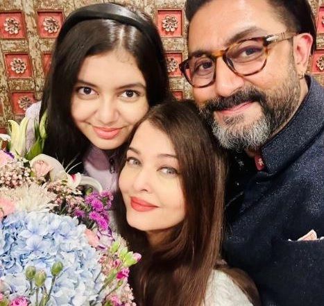 Entertainment News |  Aishwarya Rai Shares Special Family Post to Mark 19 Years of Marriage with Hubby Abhishek Bachchan