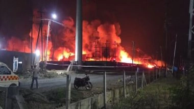 India News | Madhya Pradesh: Massive Fire Breaks out at Waste Disposal Plant in Dhar