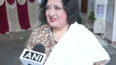 Entertainment News | Tamil Nadu Assembly Polls: Rajinikanth's Wife Casts Her Vote at Stella Maris College