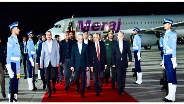 World News | Pakistan's Dy PM Mohammad Ishaq Dar Welcomes Iran FM Araghchi to Islamabad