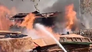 India News | Fire in Tent Warehouse in Delhi's Jyoti Nagar, Blaze Under Control