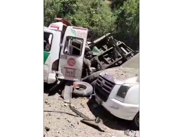 World News | Colombia Bomb Blast: 7 Killed, over 20 Injured After Bus Explodes in Cauca