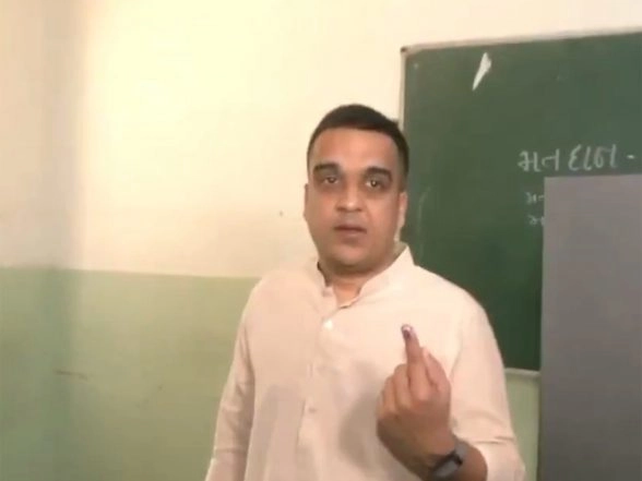 India News | Gujarat Local Body Polls: Deputy Chief Minister Harsh Sanghavi Cast Vote in Surat