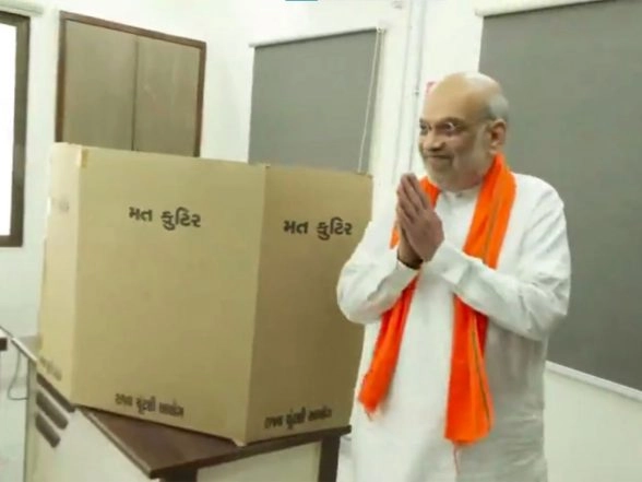 India News | Gujarat Local Body Polls: Amit Shah Casts Vote with Family in Gandhinagar