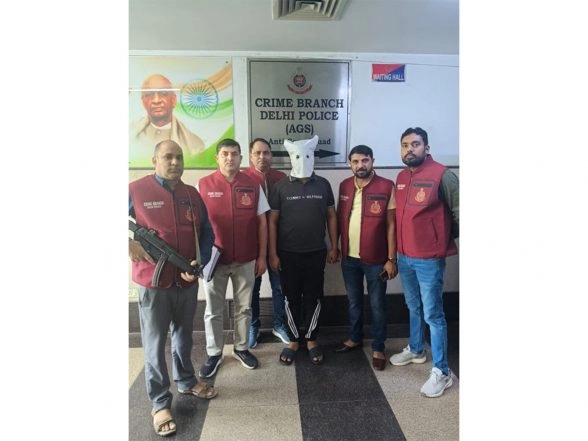 India News | Delhi Police Arrest Nandu Gang Associate in Dwarka; Live Cartridges, Single-shot Pistol Recovered