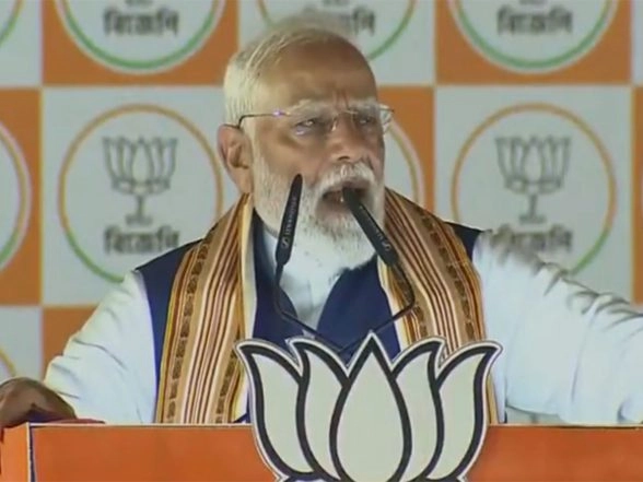 India News | 'Maa, Maati, Manush' Betrayed: PM Modi Targets TMC Govt over RG Kar Hospital Case, Crimes Against Women Ahead of Bengal Assembly Polls Final Phase