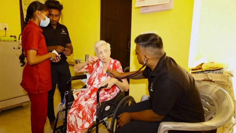 India News | 'Doctor on Wheels' Bringing Healthcare to Doorsteps of the Elderly in Tamil Nadu