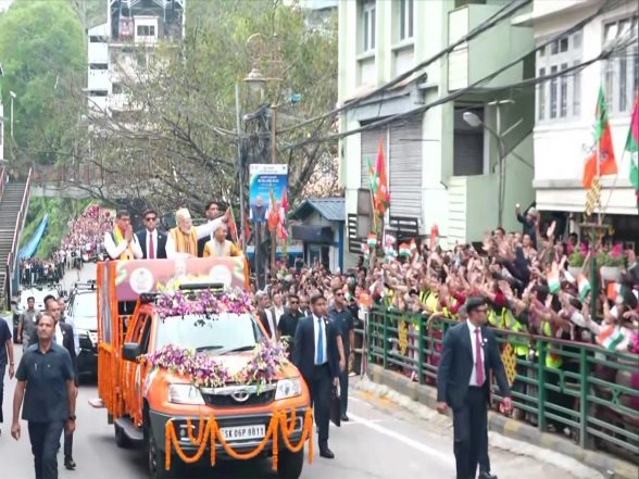 India News | PM Modi Holds Roadshow in Gangtok