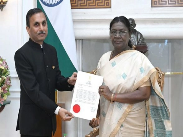World News | India's Ambassador-designate to Thailand Puneet Agrawal Calls on President Murmu