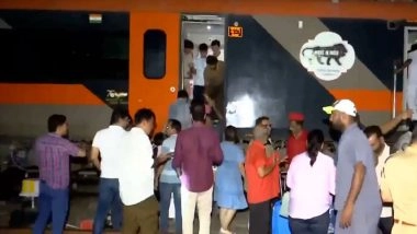 India News | Mumbai-Solapur Vande Bharat Coach Trolley Derails in Pune, No Casualties