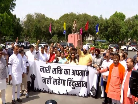 India News | Rekha Gupta Leads BJP Protest over Women's Reservation Bill, Targets Opposition