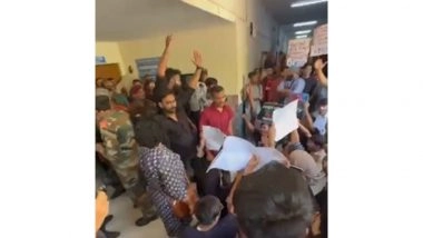 India News | RSS-linked Event at Jamia Millia Islamia Sparks Student Protest; Heavy Security Deployed Outside Campus