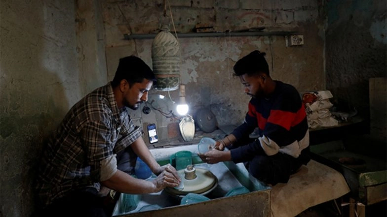 World News | Pakistan: Karachi Brought to Halt as Power Failures, Mismanagement Spark Protest