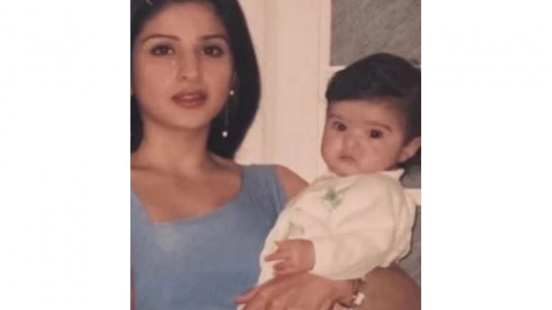 Entertainment News | Shanaya Kapoor Shares Cute Picture from Childhood as She Wishes Mom Maheep on Birthday