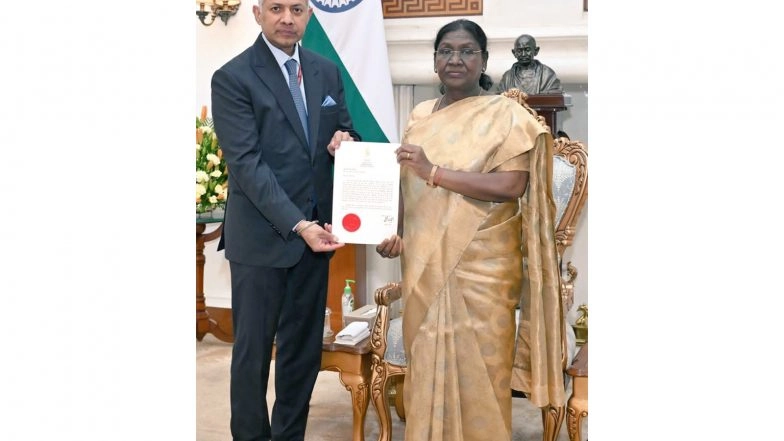 World News | Vikram Doraiswami Receives Credentials as New Envoy to China from President Murmu